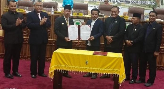 DPRD Rohil Sahkan APBD Perubahan Tahun 2022 Sebesar Rp 2,2 Triliun